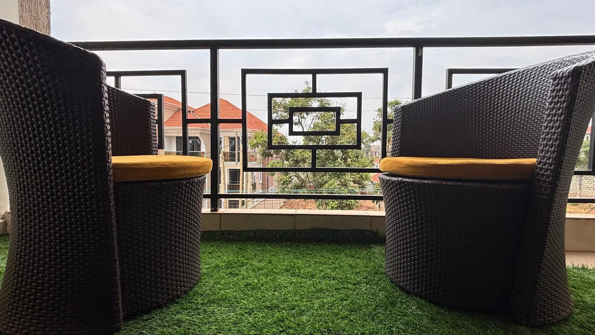 Reto Luxury Homes 1 Bedroom Apartment Καμπάλα