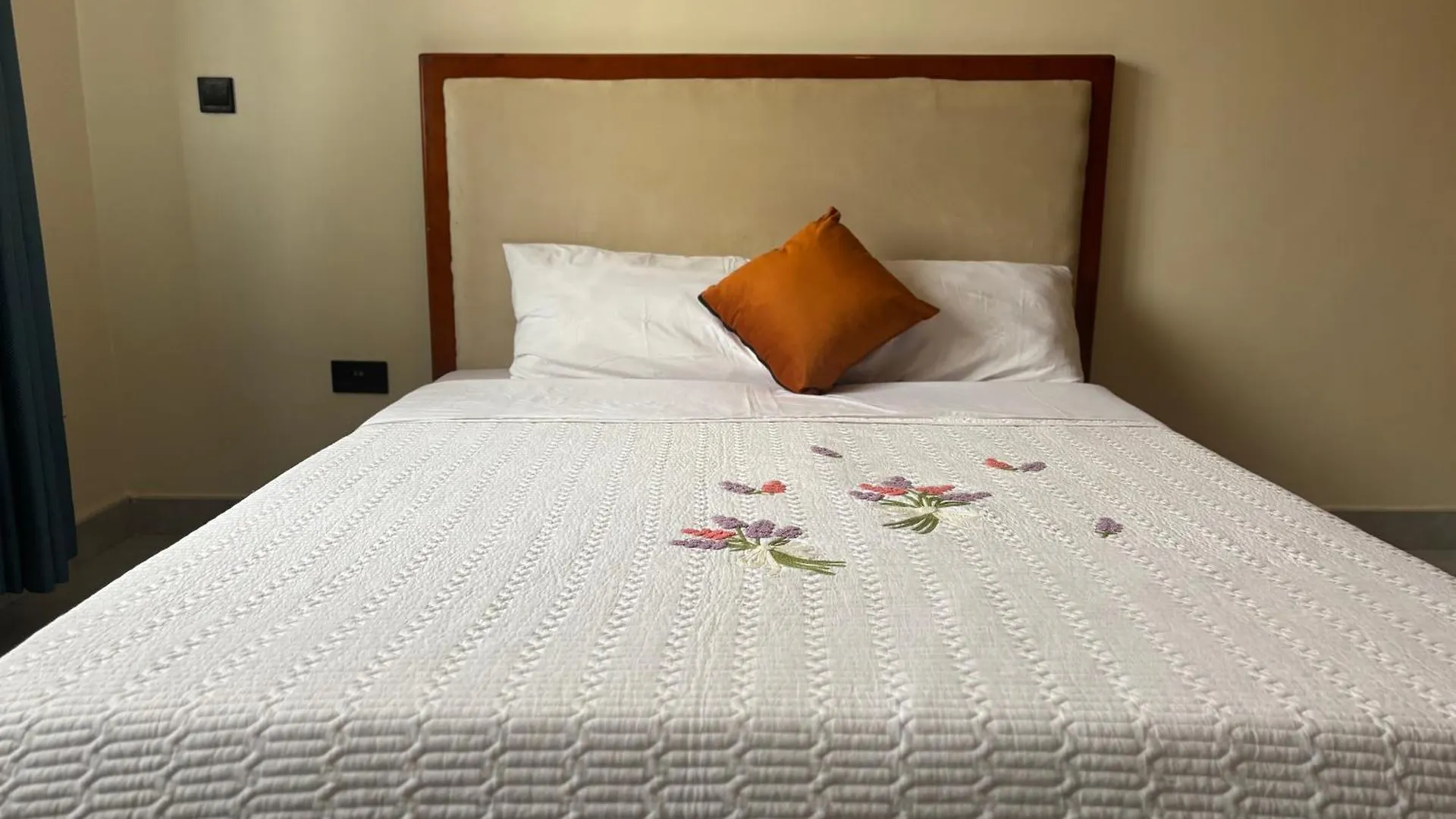 Reto Luxury Homes 1 Bedroom Apartment Καμπάλα Ουγκάντα
