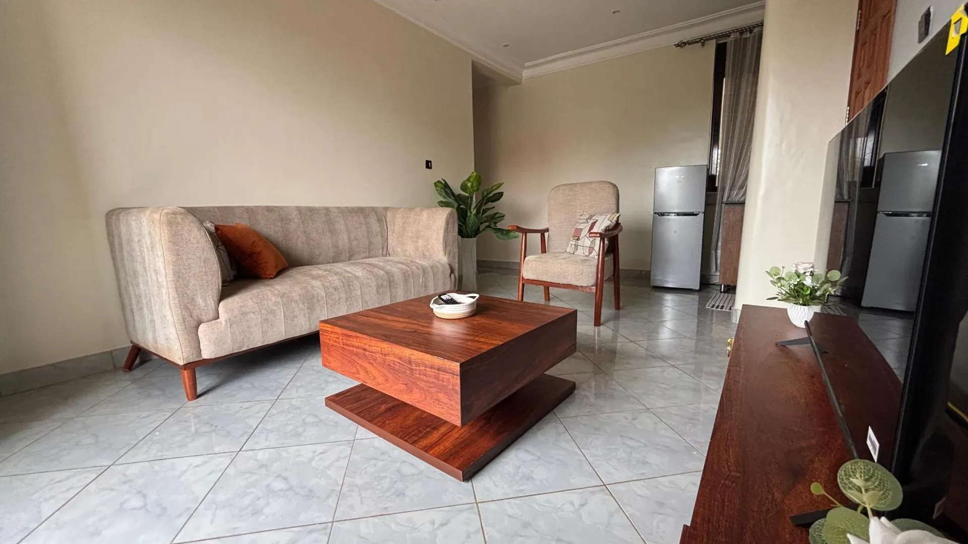 Reto Luxury Homes 1 Bedroom Apartment Καμπάλα